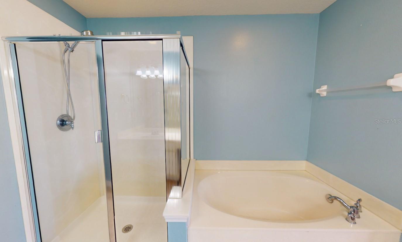 Image 10 of 16 For 11245 Castlemain Circle N