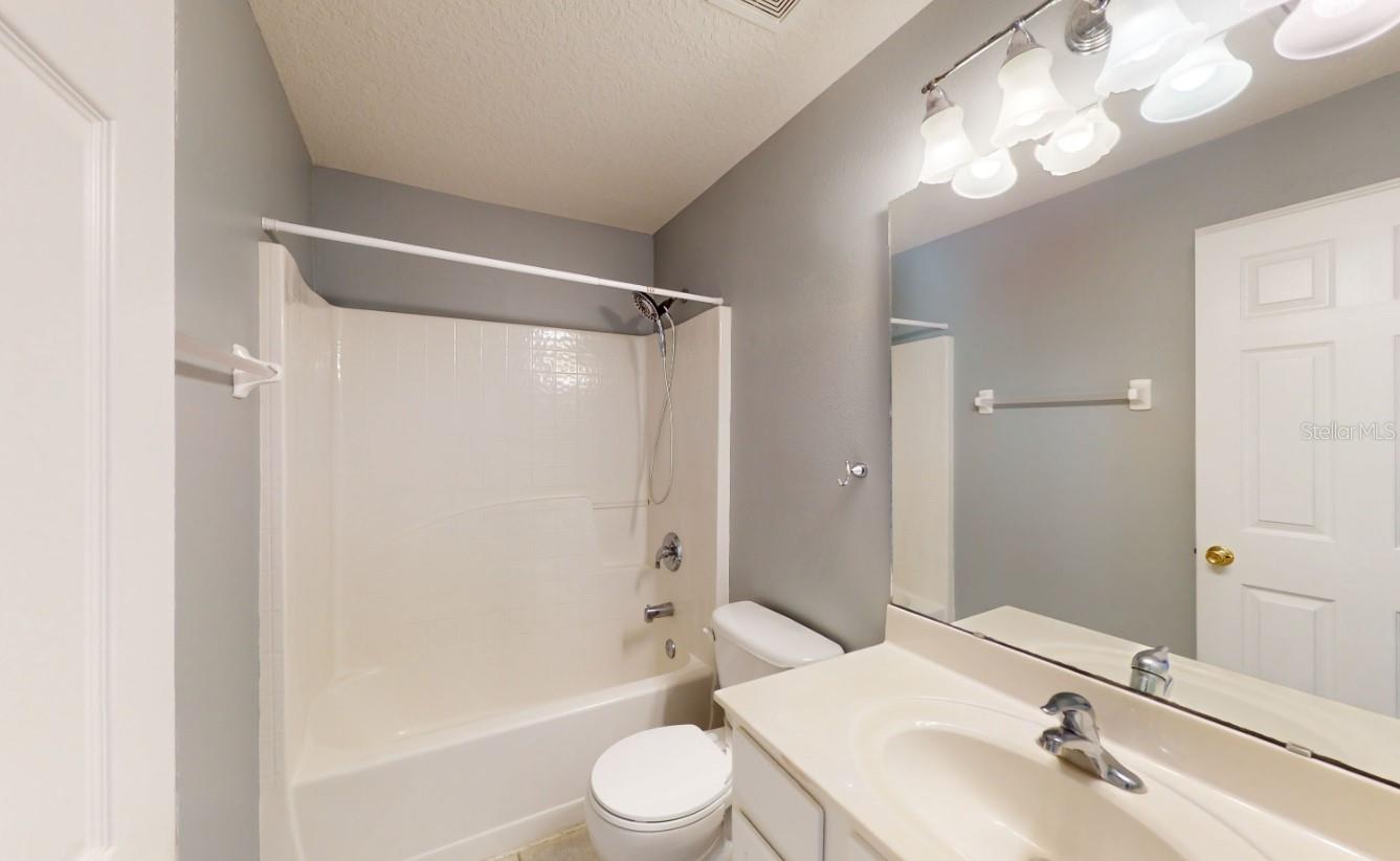 Image 13 of 16 For 11245 Castlemain Circle N