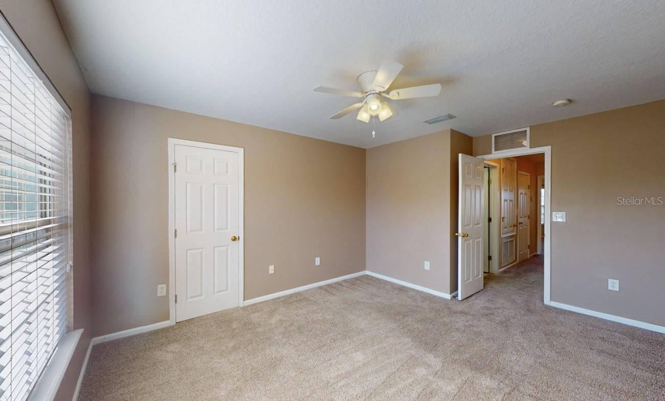 Image 15 of 16 For 11245 Castlemain Circle N