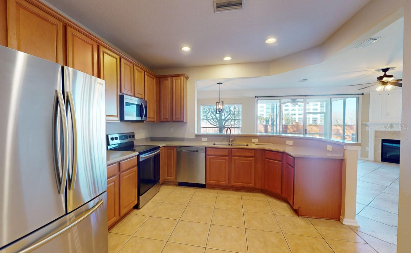 Image 3 of 16 For 11245 Castlemain Circle N