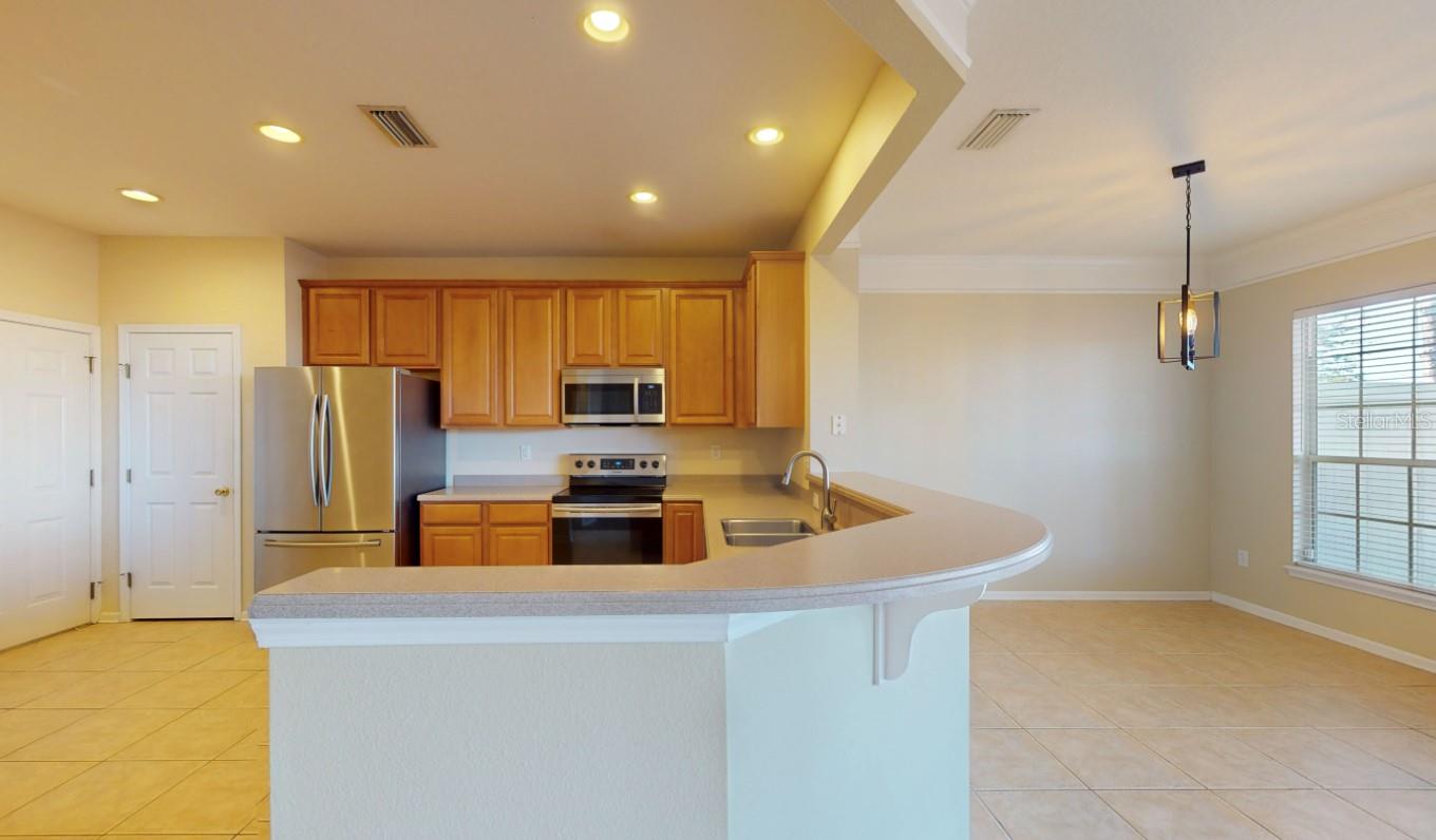 Image 5 of 16 For 11245 Castlemain Circle N