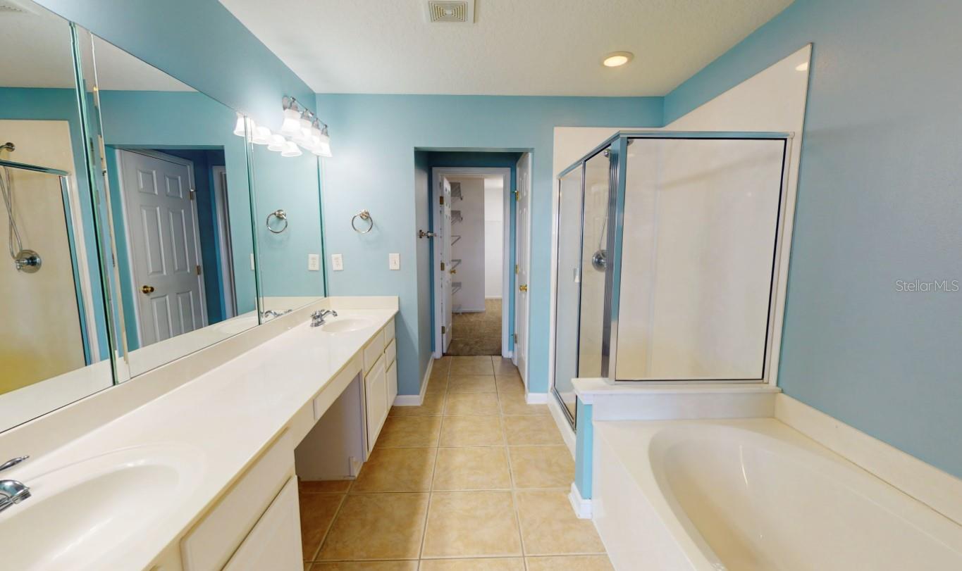 Image 9 of 16 For 11245 Castlemain Circle N