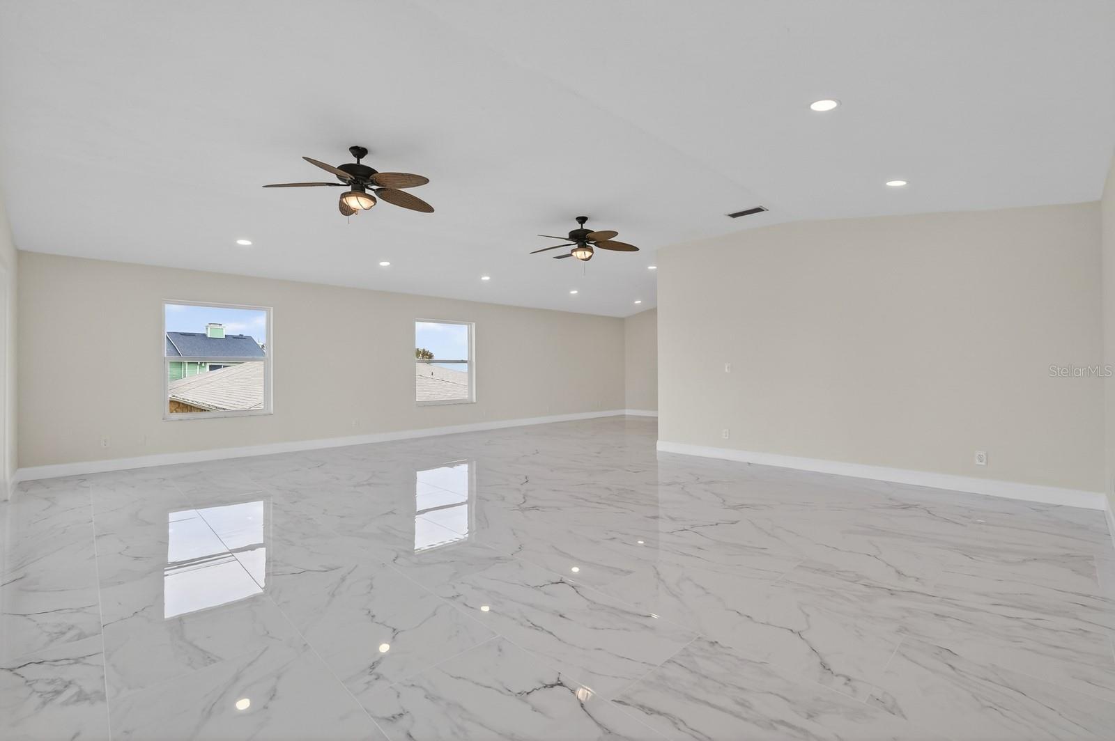 Image 22 of 69 For 7 Sea Watch Terrace