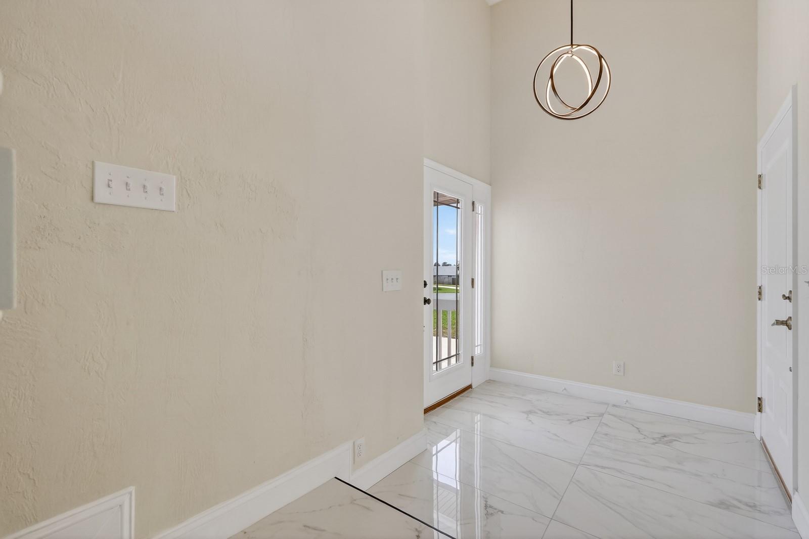 Image 8 of 69 For 7 Sea Watch Terrace