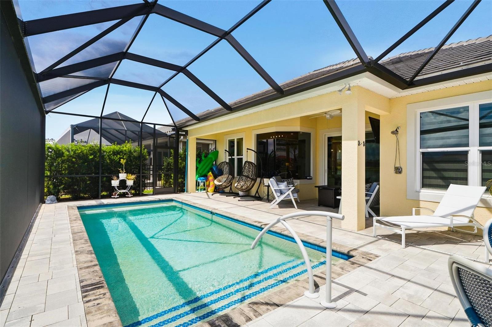 Image 28 of 72 For 9 Del Palma Drive