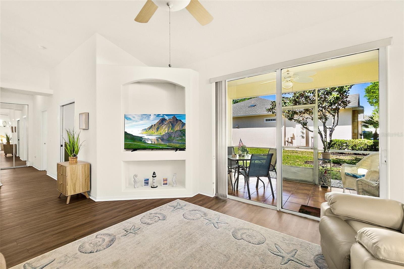 Image 7 of 55 For 17 Arbor Trace 17