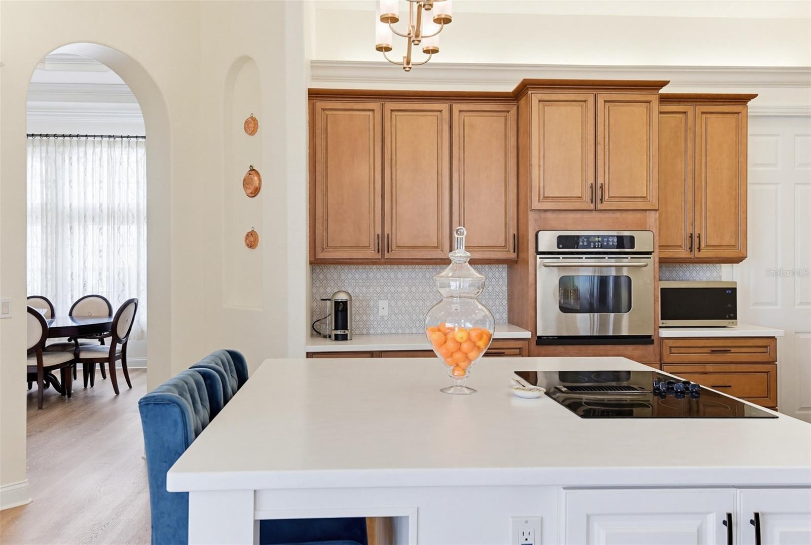 Image 17 of 45 For 9 London Dr  