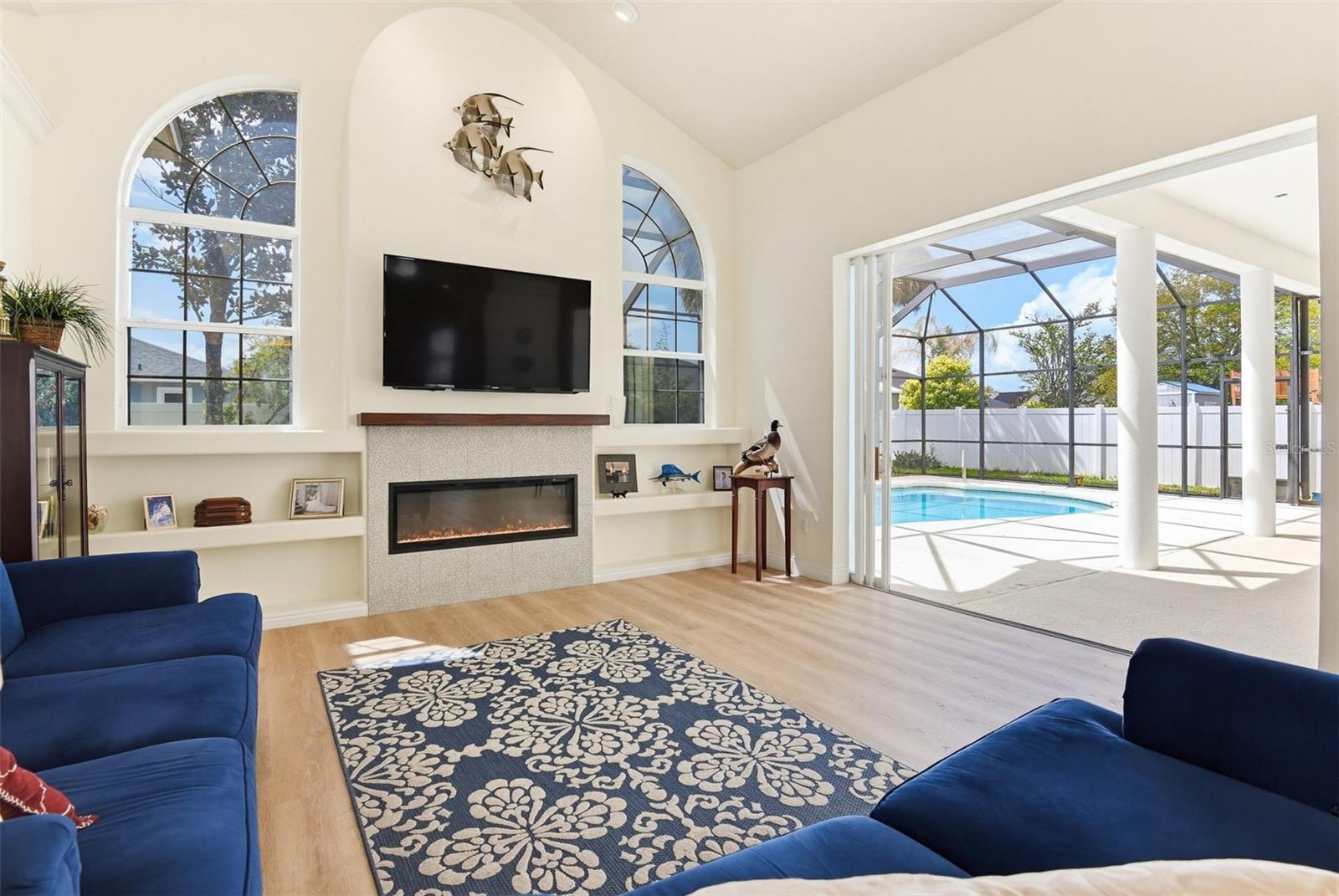 Image 23 of 45 For 9 London Dr  