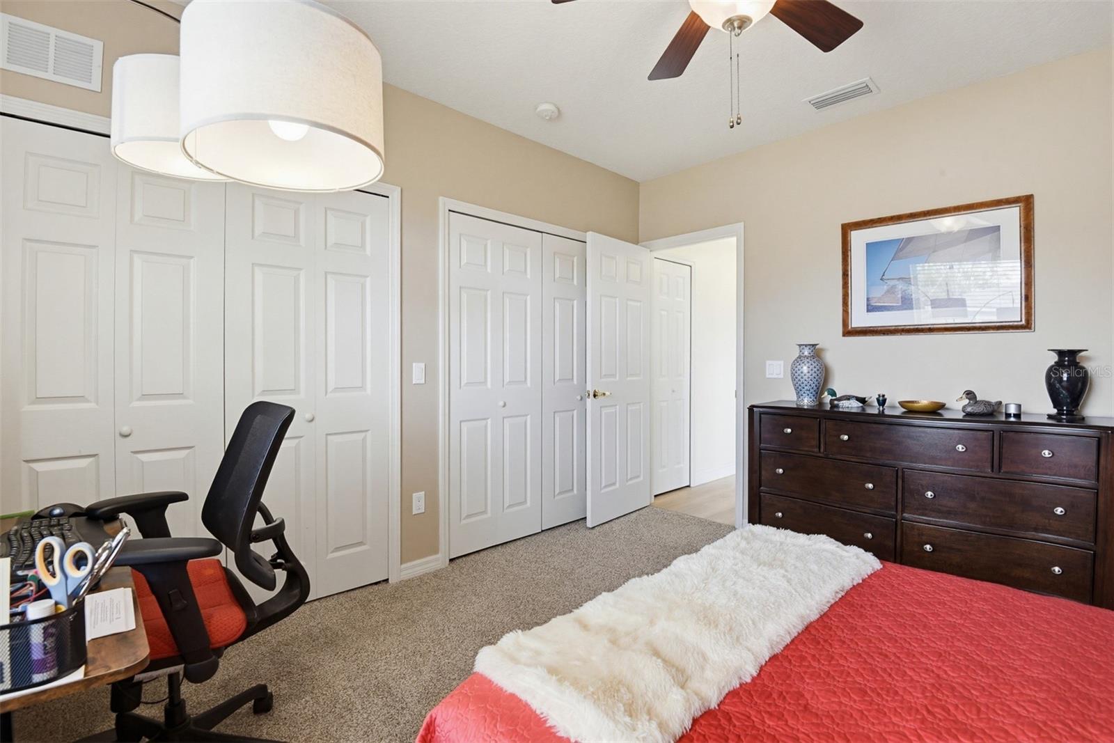 Image 36 of 45 For 9 London Dr  