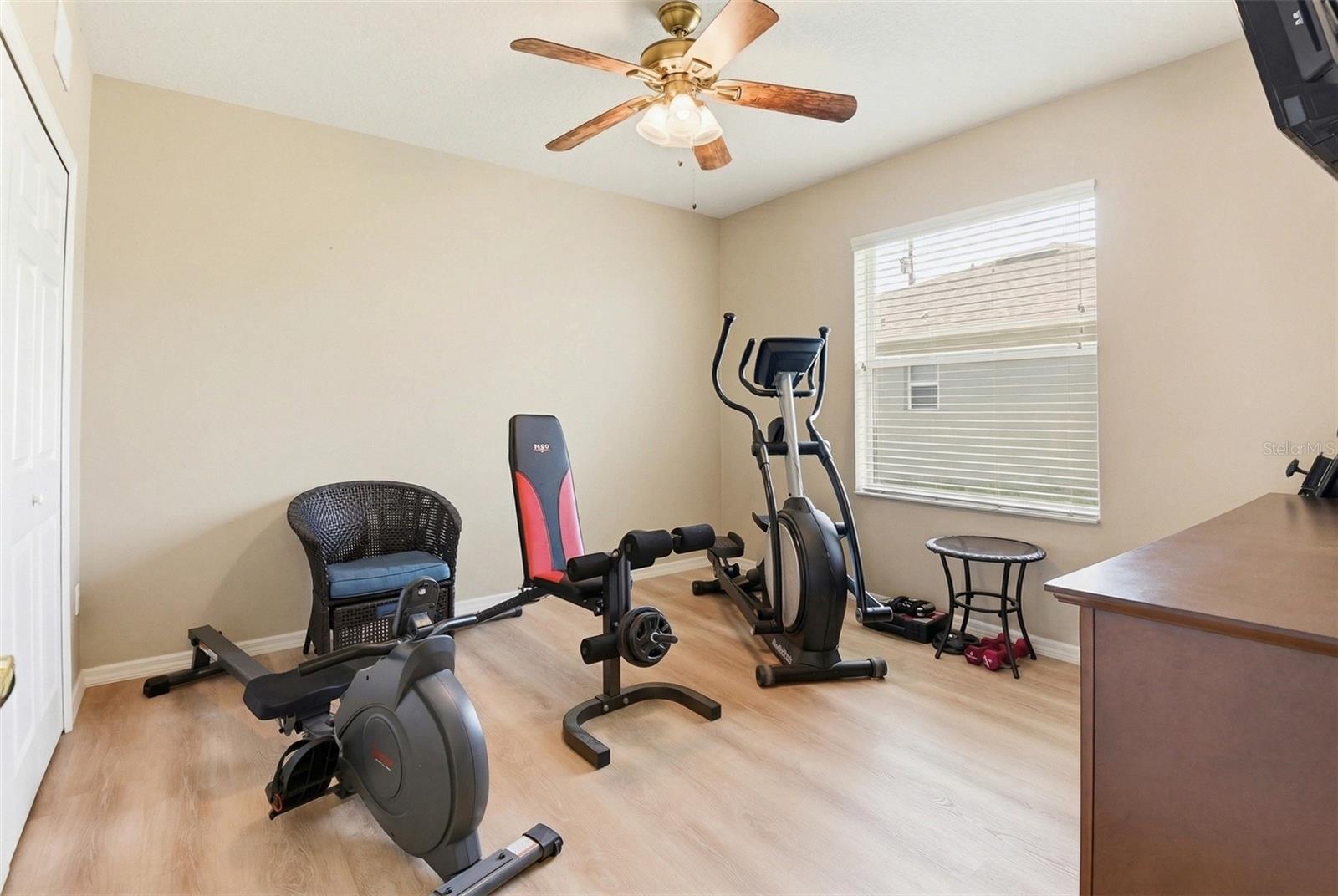 Image 40 of 45 For 9 London Dr  