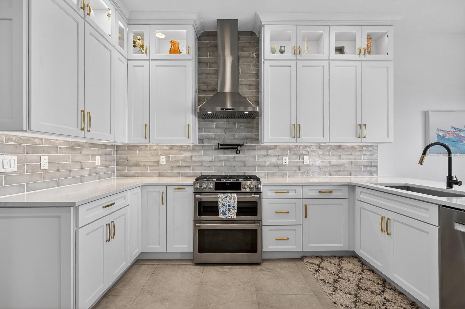 Image 19 of 84 For 11 Cottonton Court