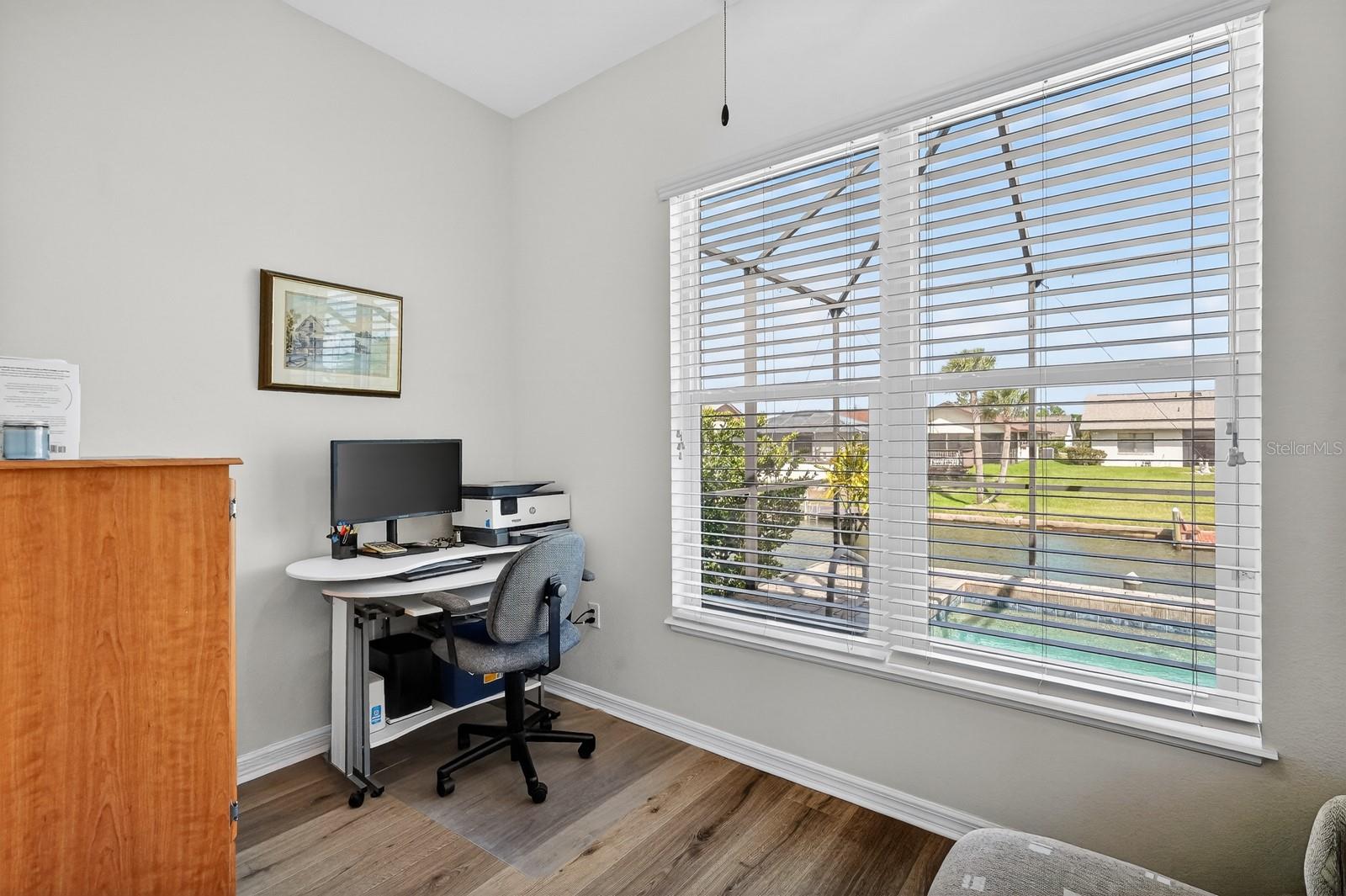 Image 27 of 84 For 11 Cottonton Court