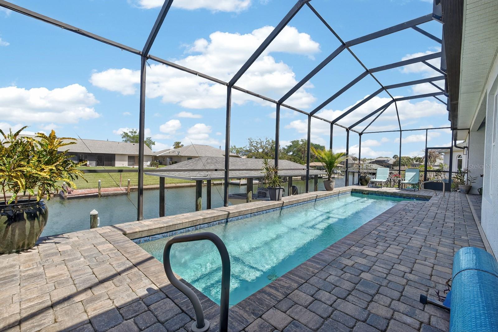 Image 7 of 84 For 11 Cottonton Court