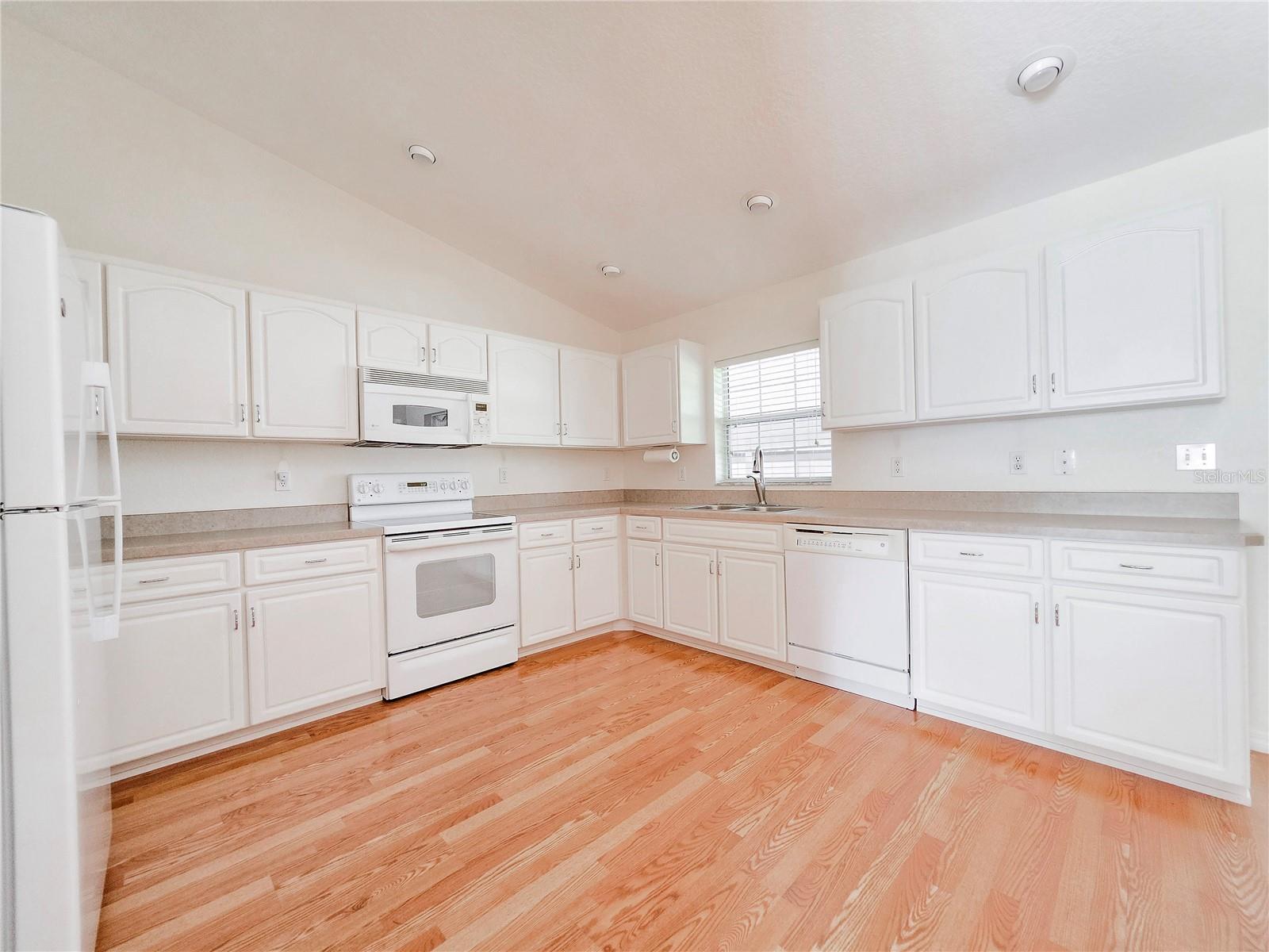 Image 23 of 69 For 1277 Granada Avenue