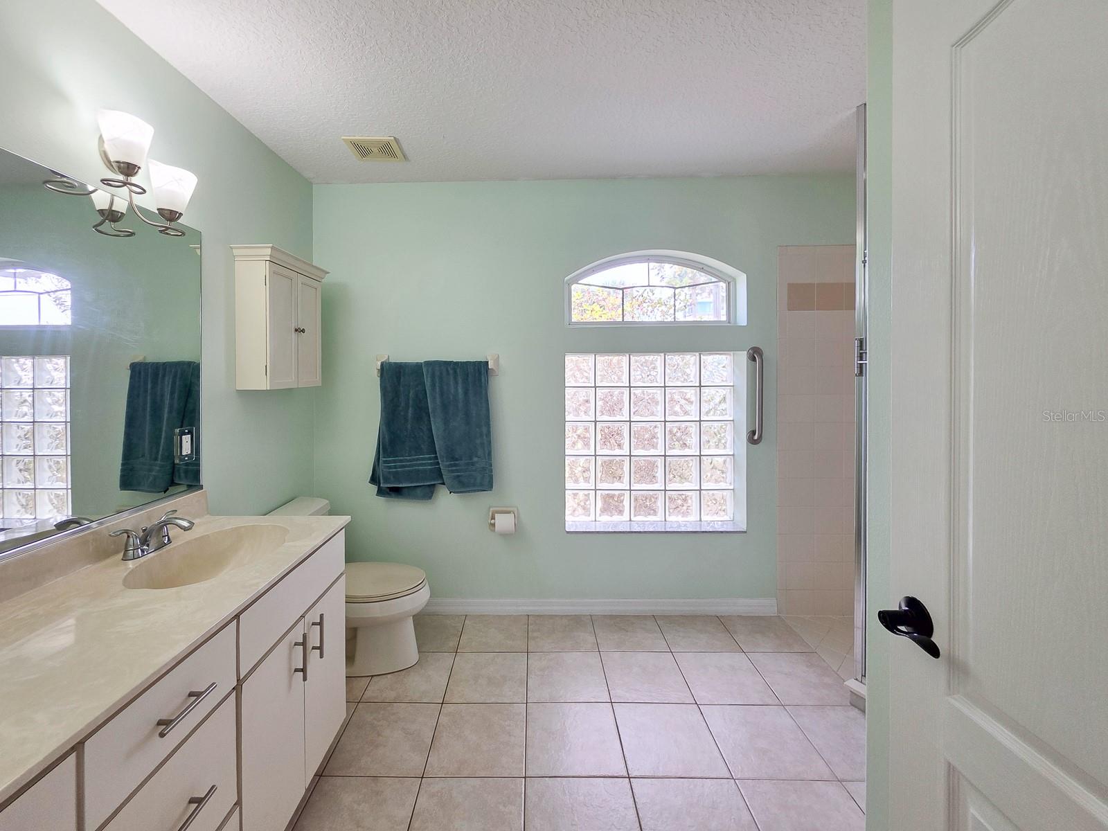 Image 23 of 44 For 614 Cumberland Drive