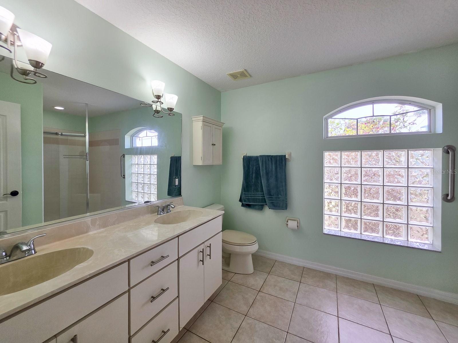 Image 24 of 44 For 614 Cumberland Drive