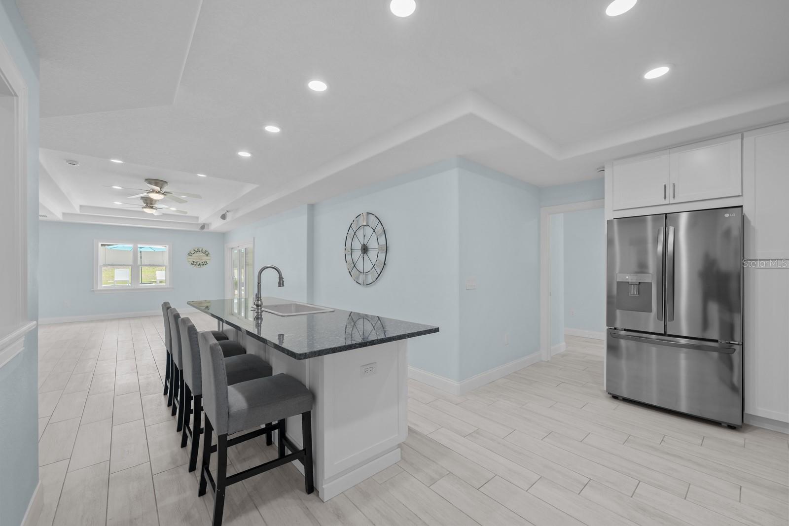 Image 17 of 74 For 1946 Daytona Avenue