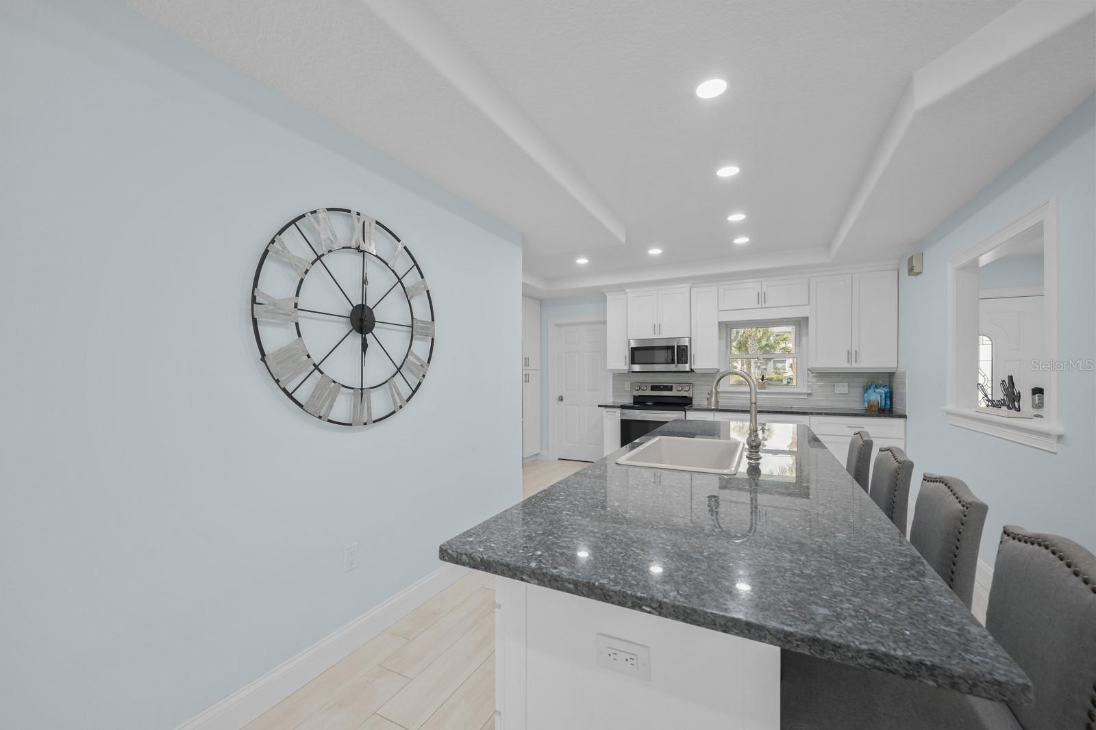 Image 18 of 74 For 1946 Daytona Avenue