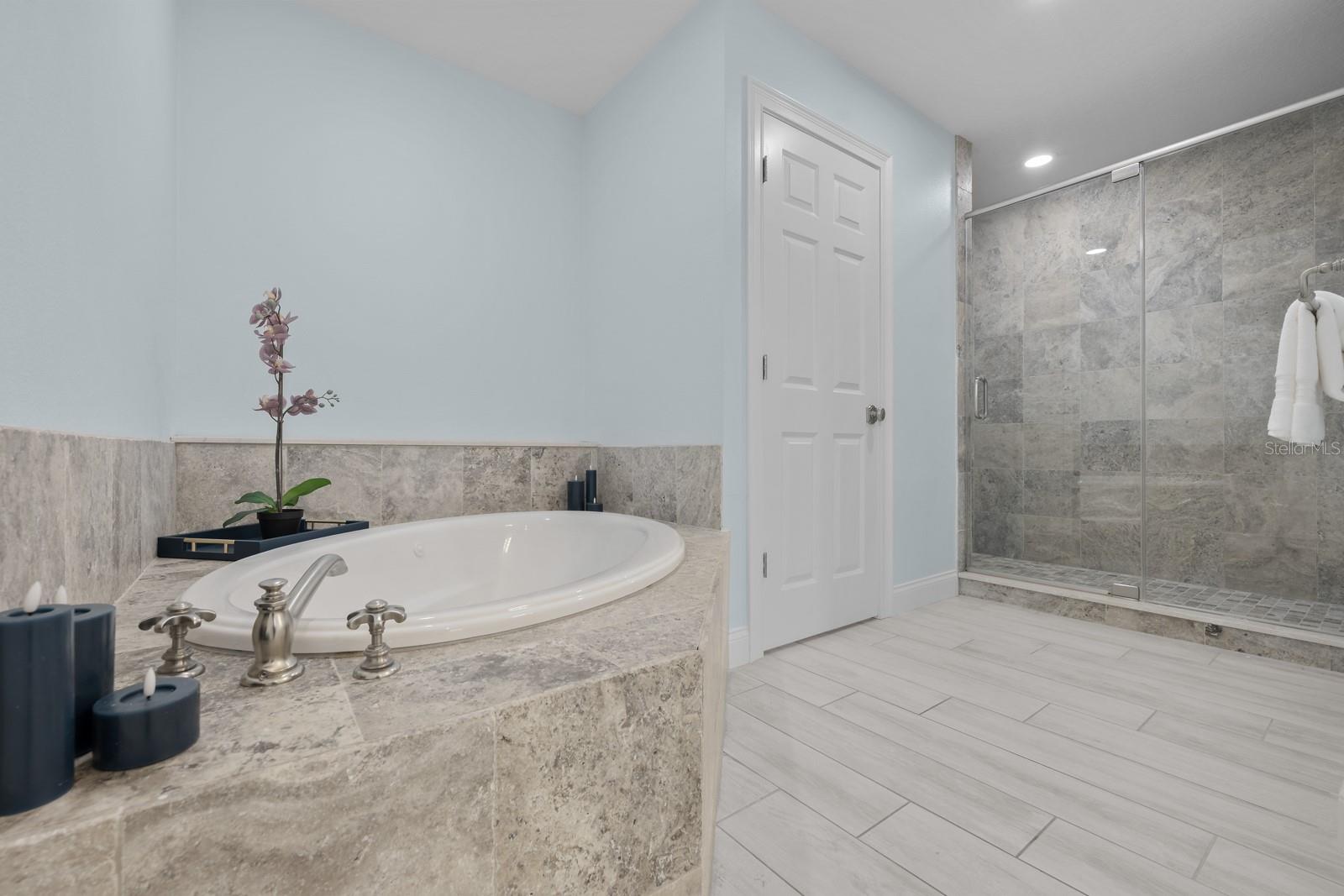 Image 25 of 74 For 1946 Daytona Avenue