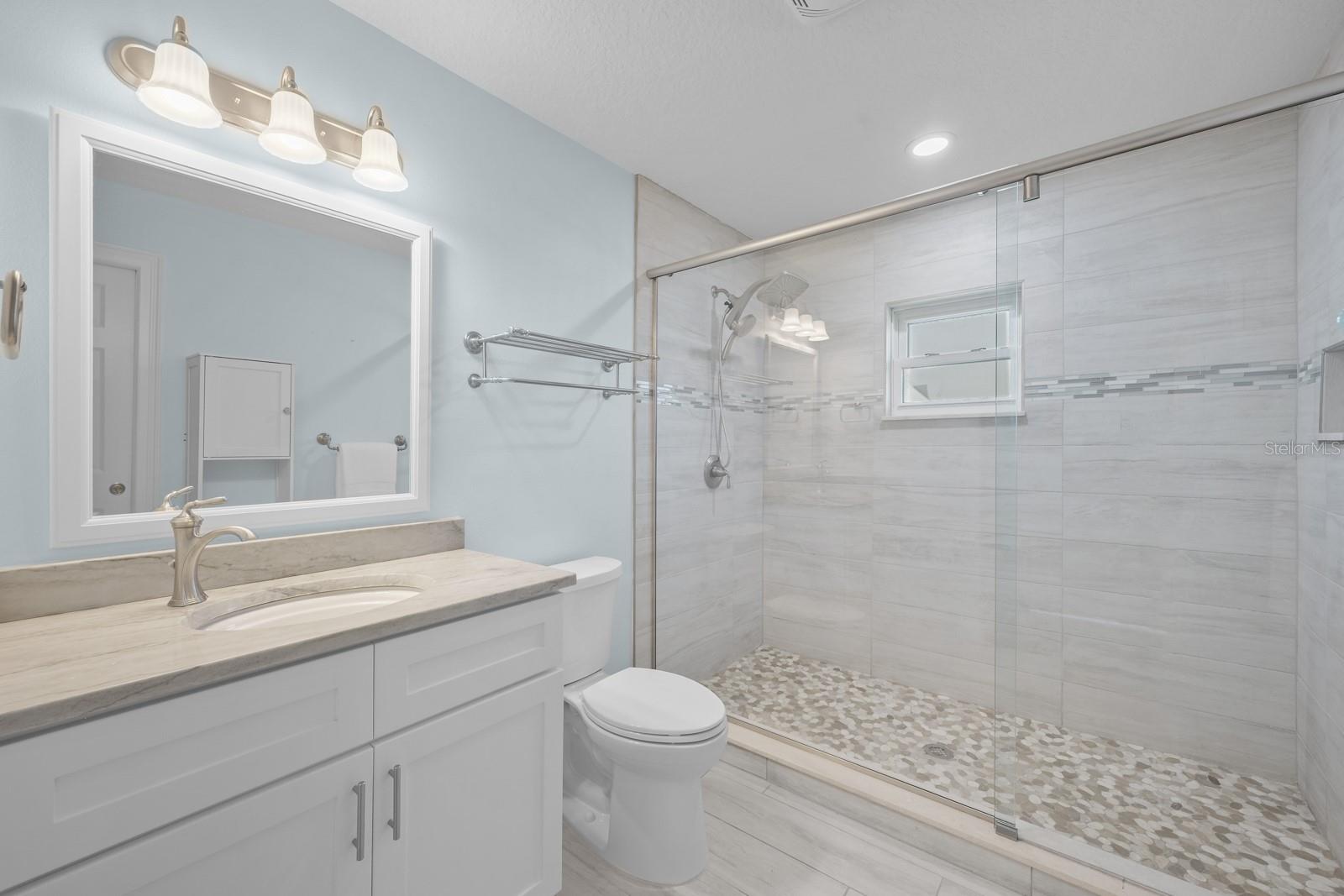 Image 28 of 74 For 1946 Daytona Avenue