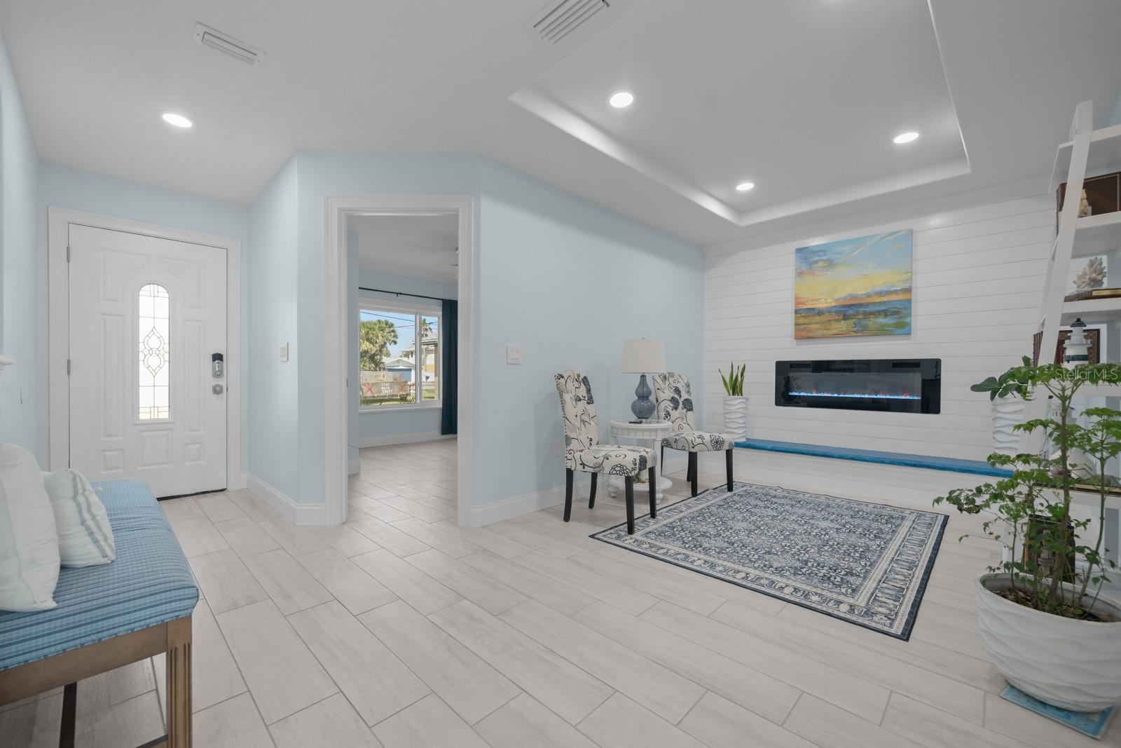 Image 9 of 74 For 1946 Daytona Avenue