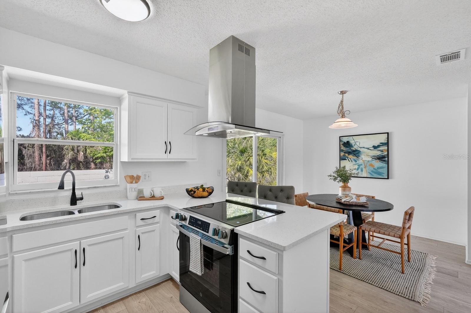 Image 15 of 38 For 1147 Harms Way