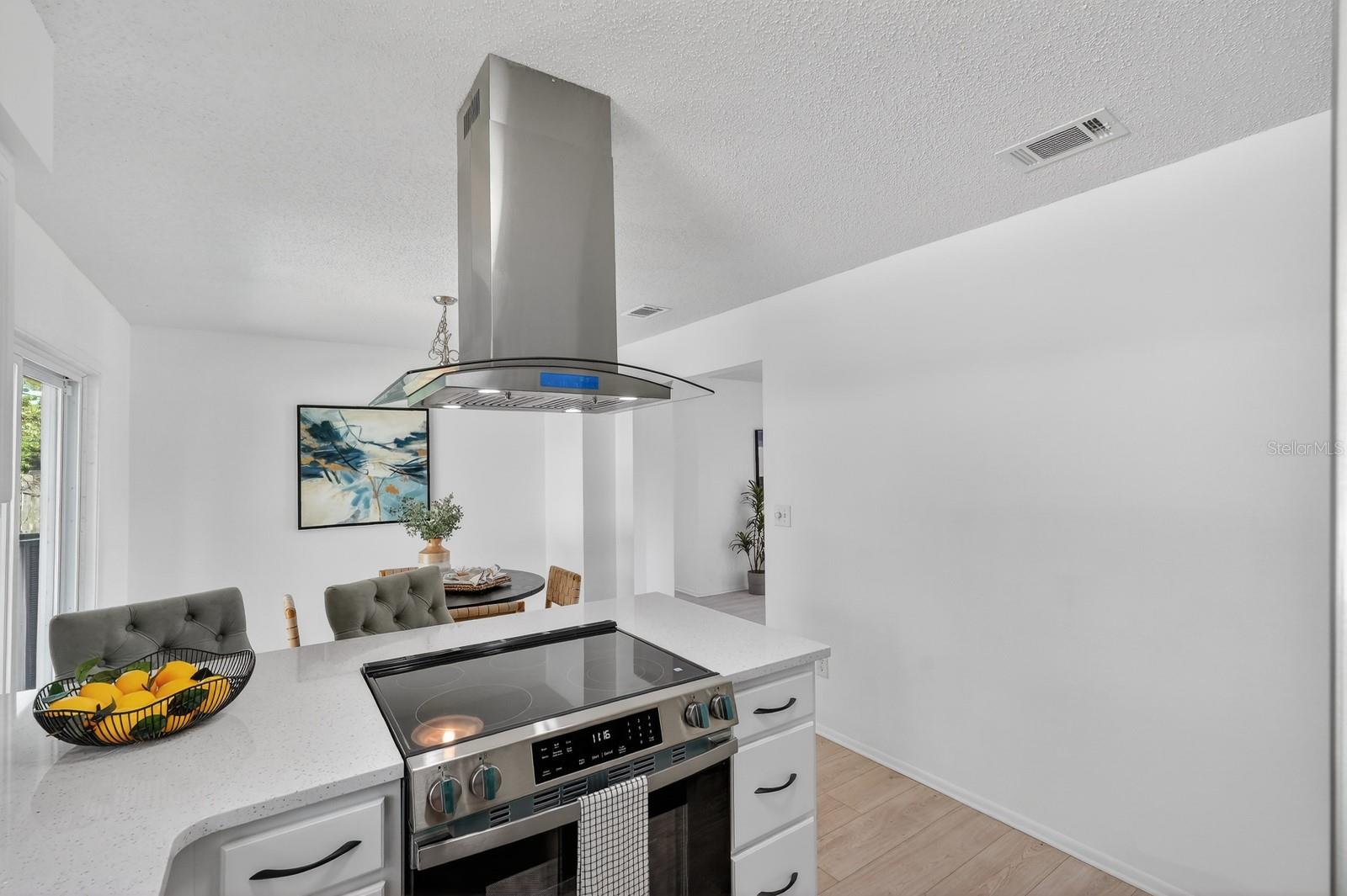 Image 16 of 38 For 1147 Harms Way