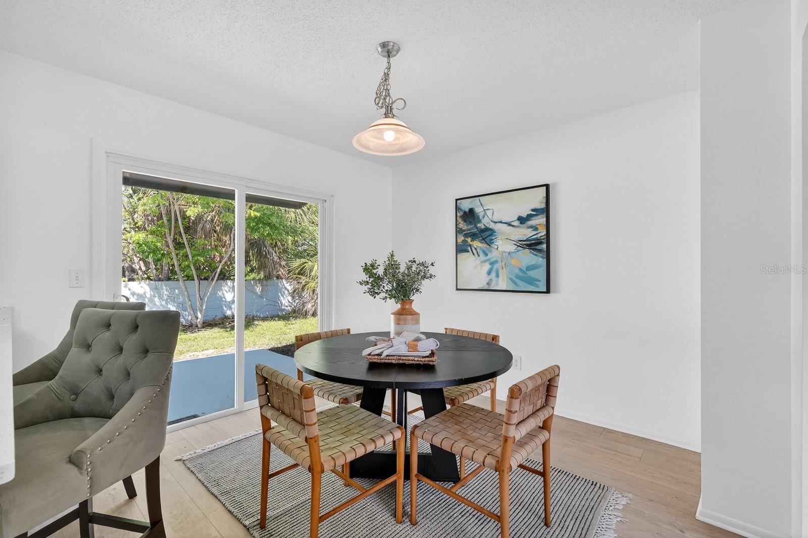 Image 18 of 38 For 1147 Harms Way