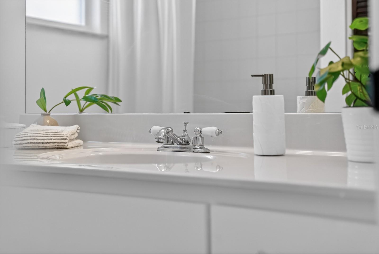 Image 25 of 38 For 1147 Harms Way