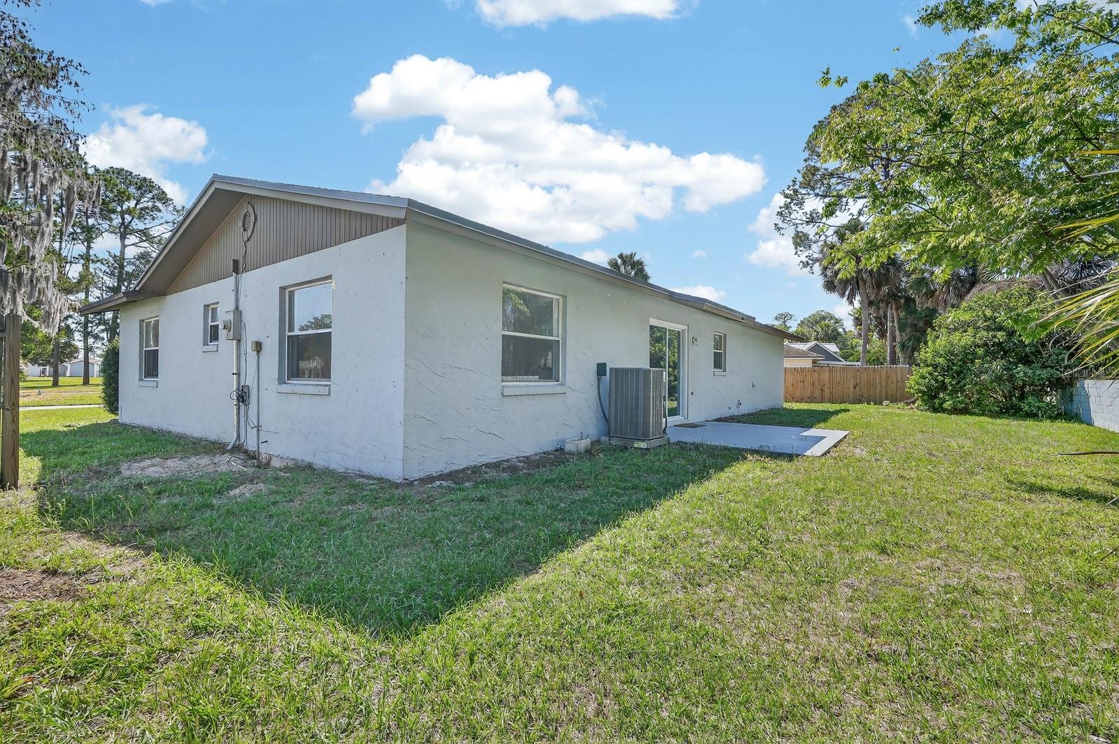 Image 32 of 38 For 1147 Harms Way