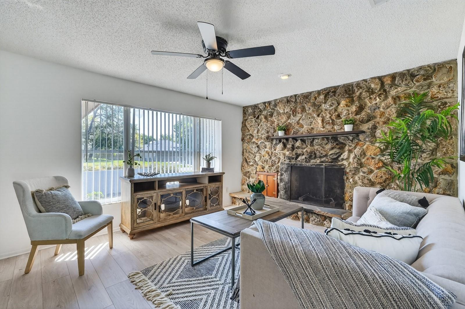 Image 7 of 38 For 1147 Harms Way