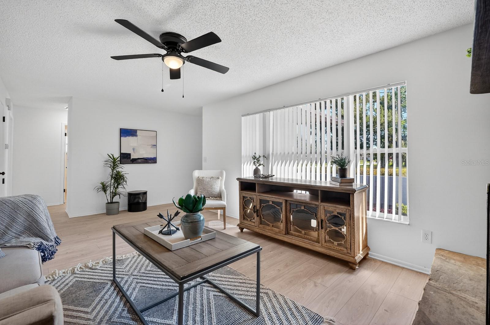 Image 9 of 38 For 1147 Harms Way