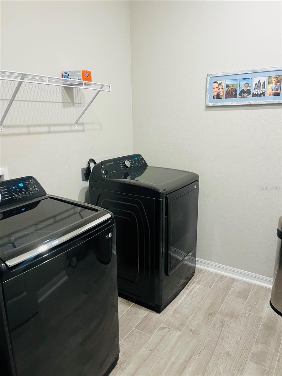 Image 12 of 35 For 448 La Mancha Drive