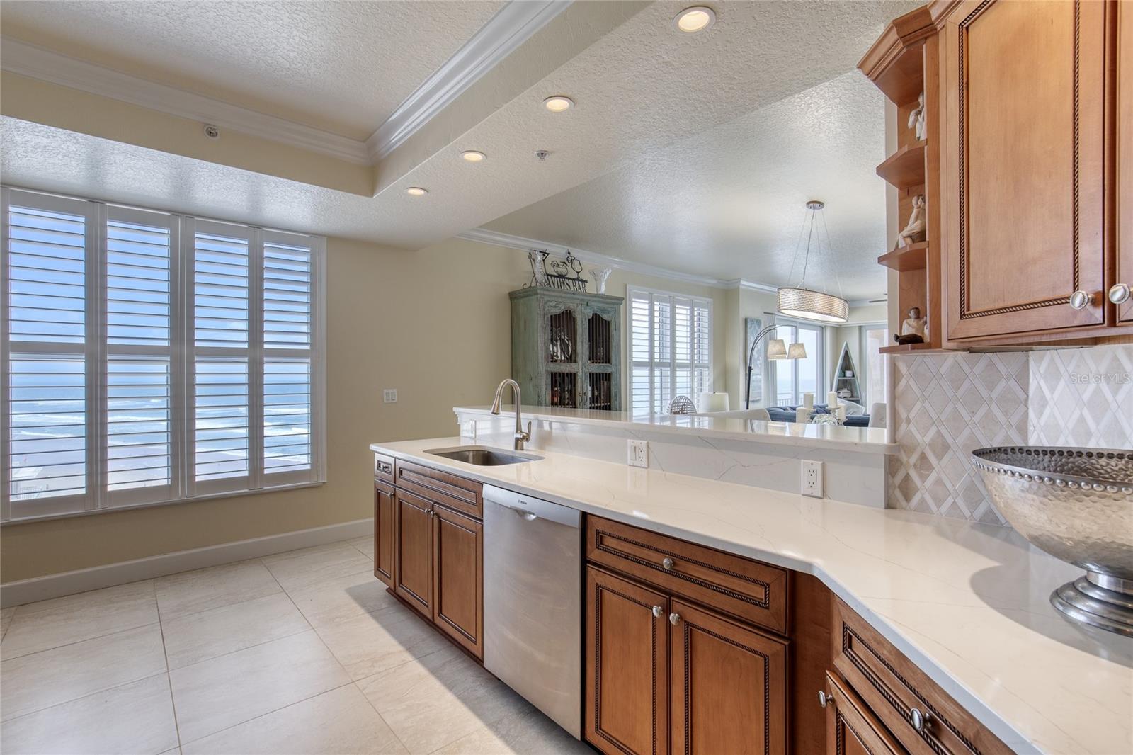 Image 14 of 77 For 2403 Atlantic Avenue 808