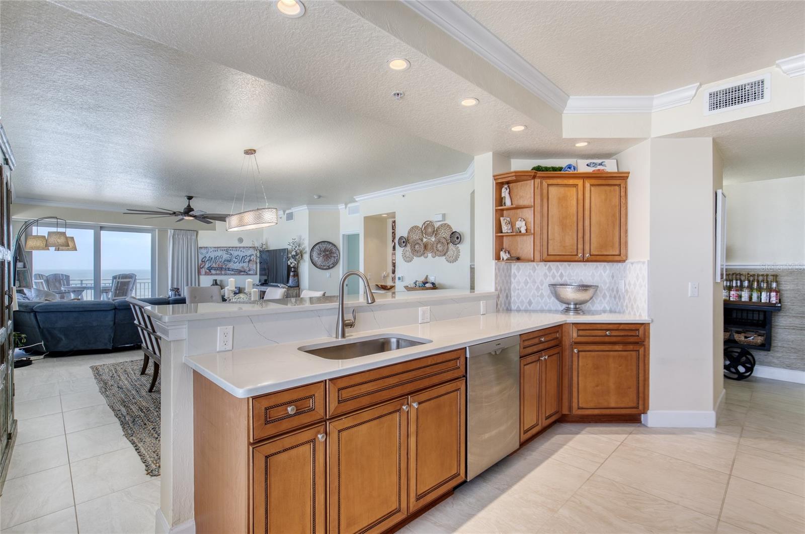 Image 15 of 77 For 2403 Atlantic Avenue 808