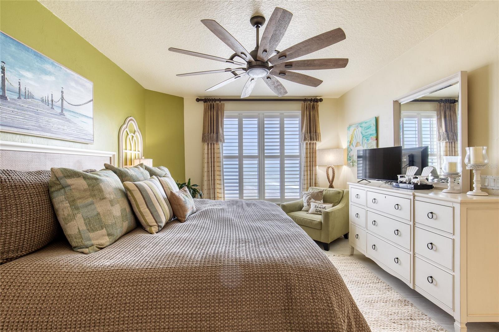 Image 26 of 77 For 2403 Atlantic Avenue 808