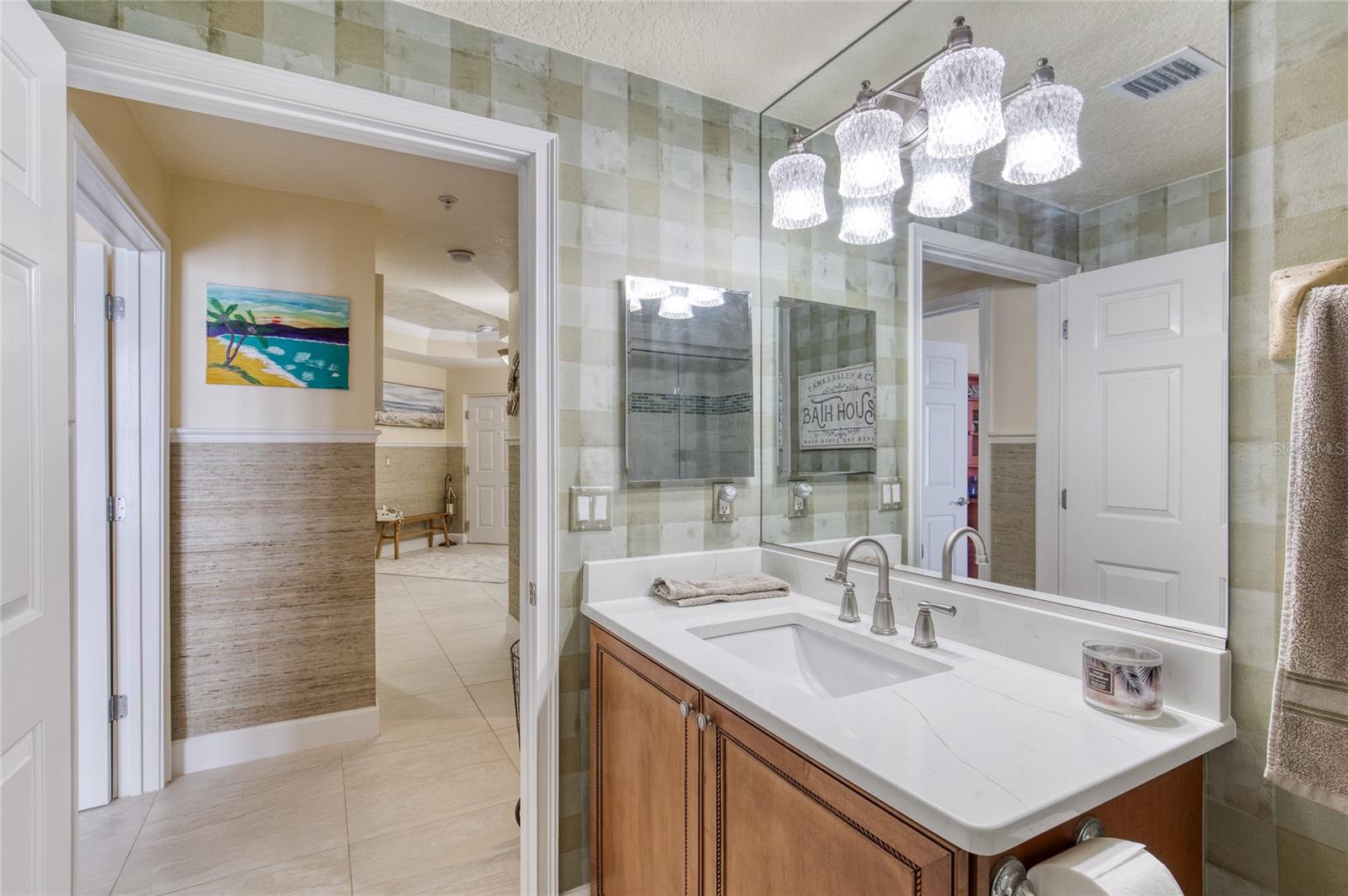 Image 31 of 77 For 2403 Atlantic Avenue 808