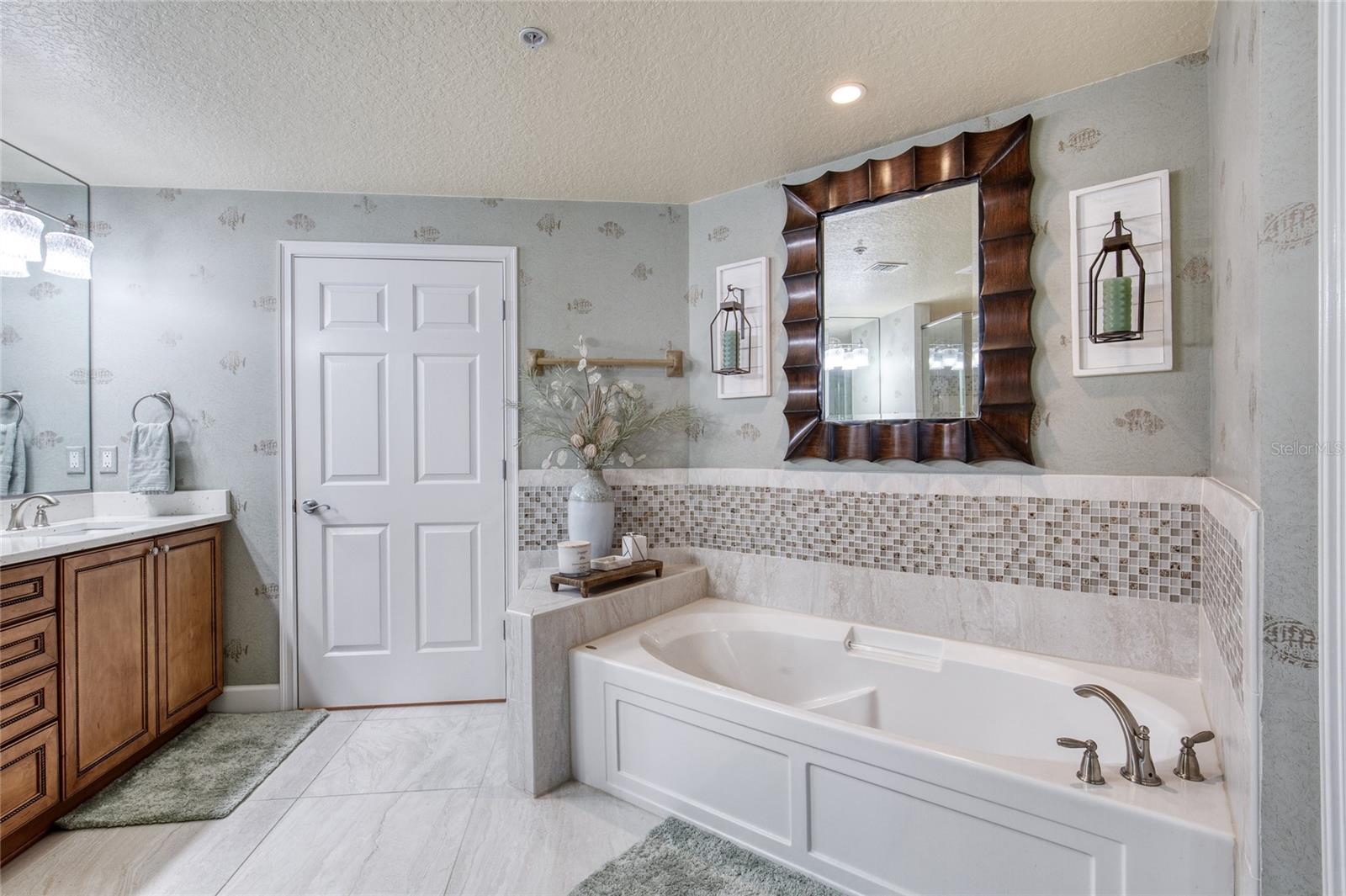 Image 38 of 77 For 2403 Atlantic Avenue 808