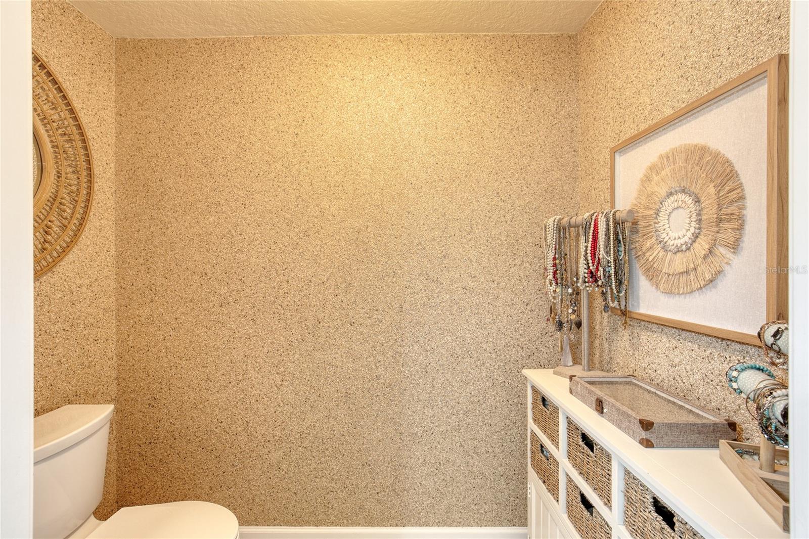 Image 41 of 77 For 2403 Atlantic Avenue 808