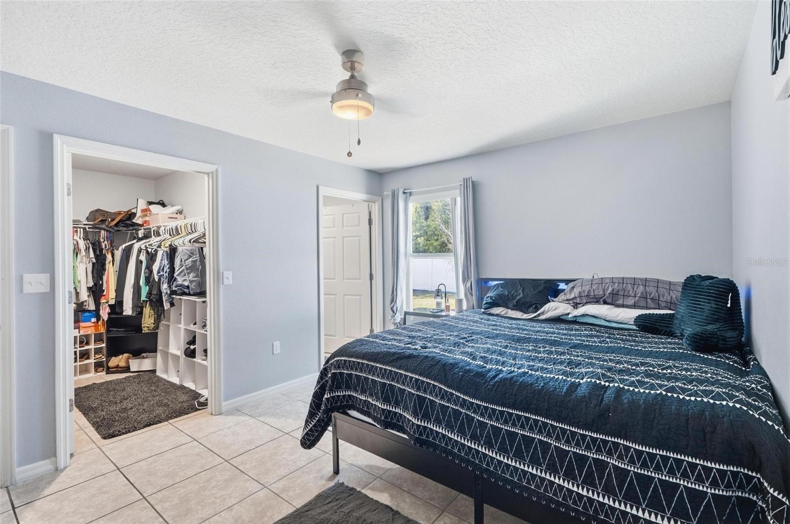 Listing photo id 18 for 27 Royal Oak Drive