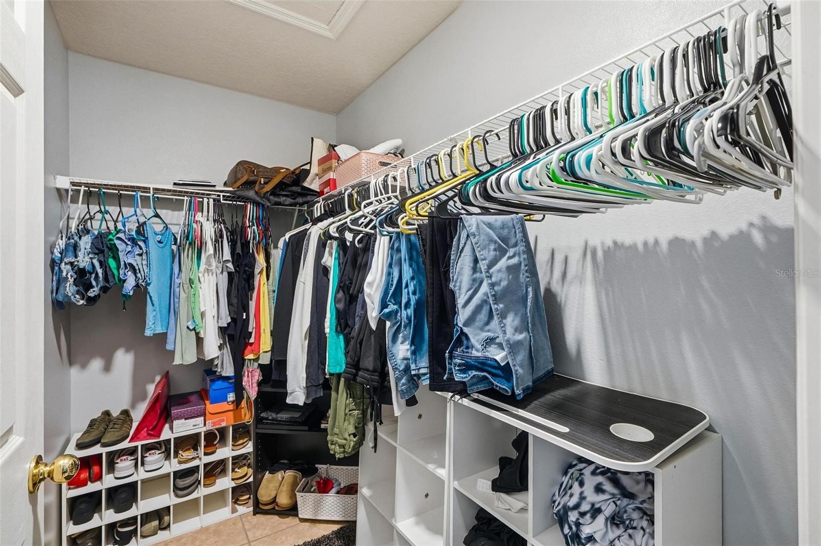 Listing photo id 19 for 27 Royal Oak Drive