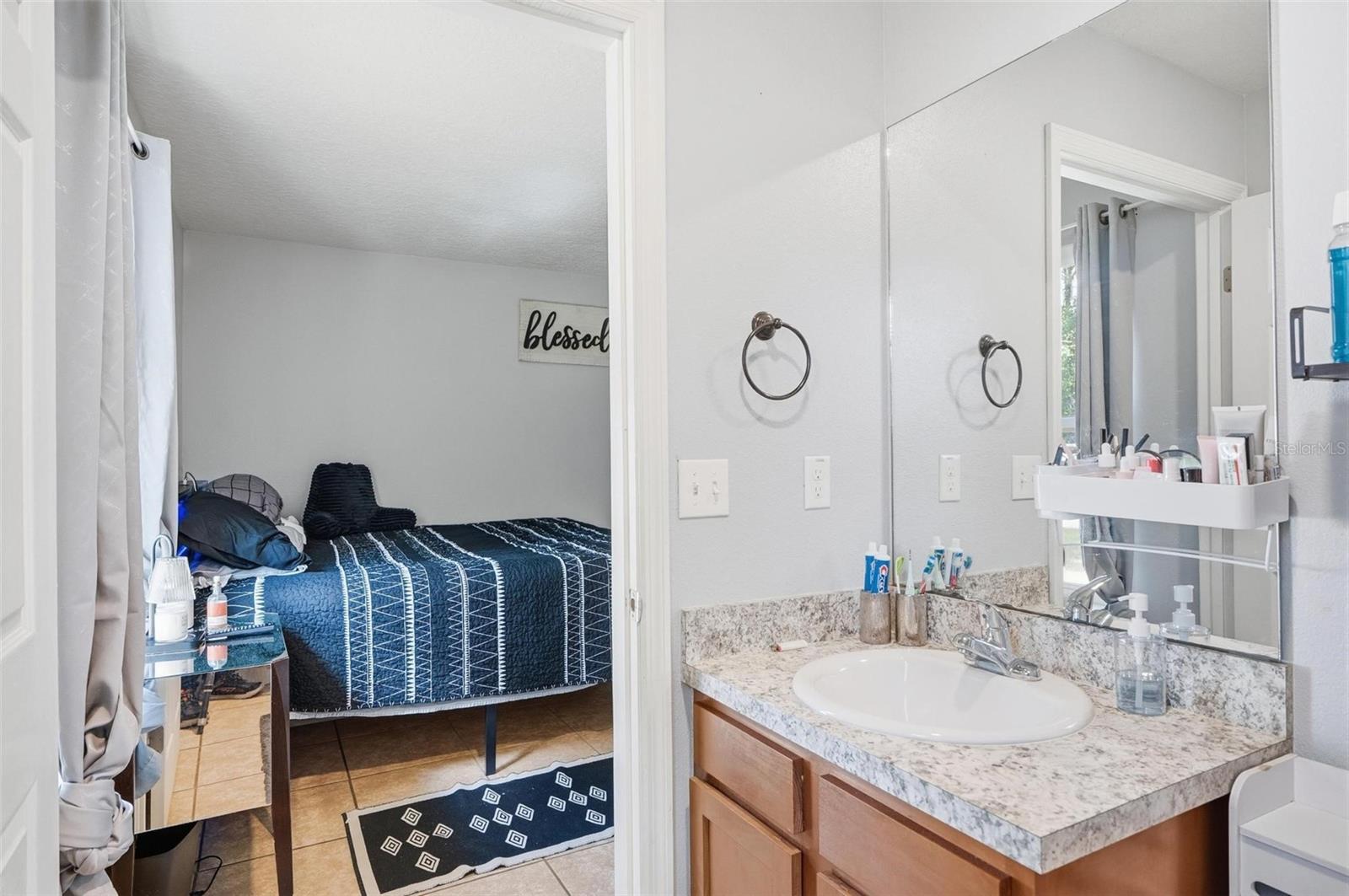 Listing photo id 20 for 27 Royal Oak Drive