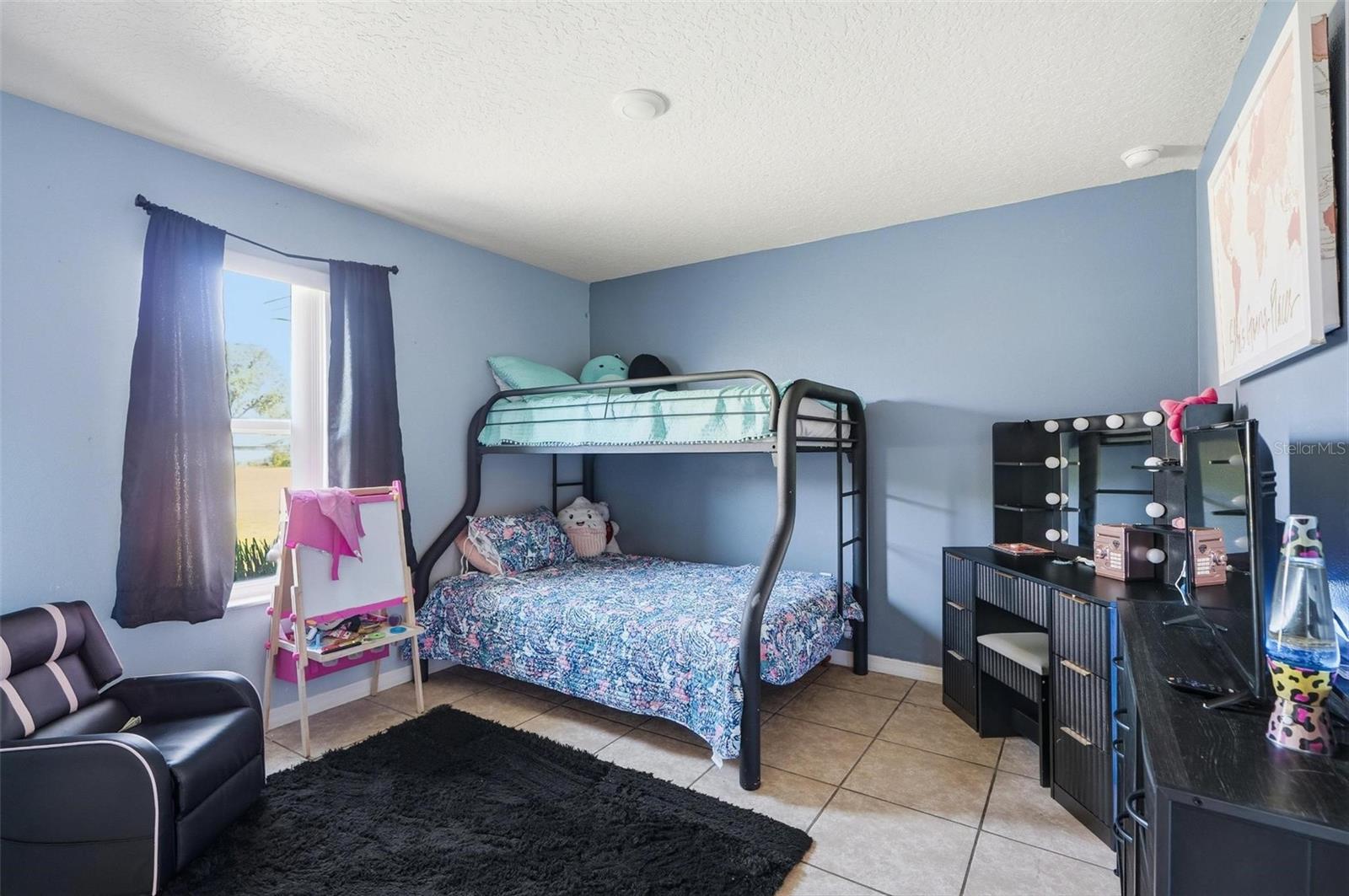 Listing photo id 22 for 27 Royal Oak Drive