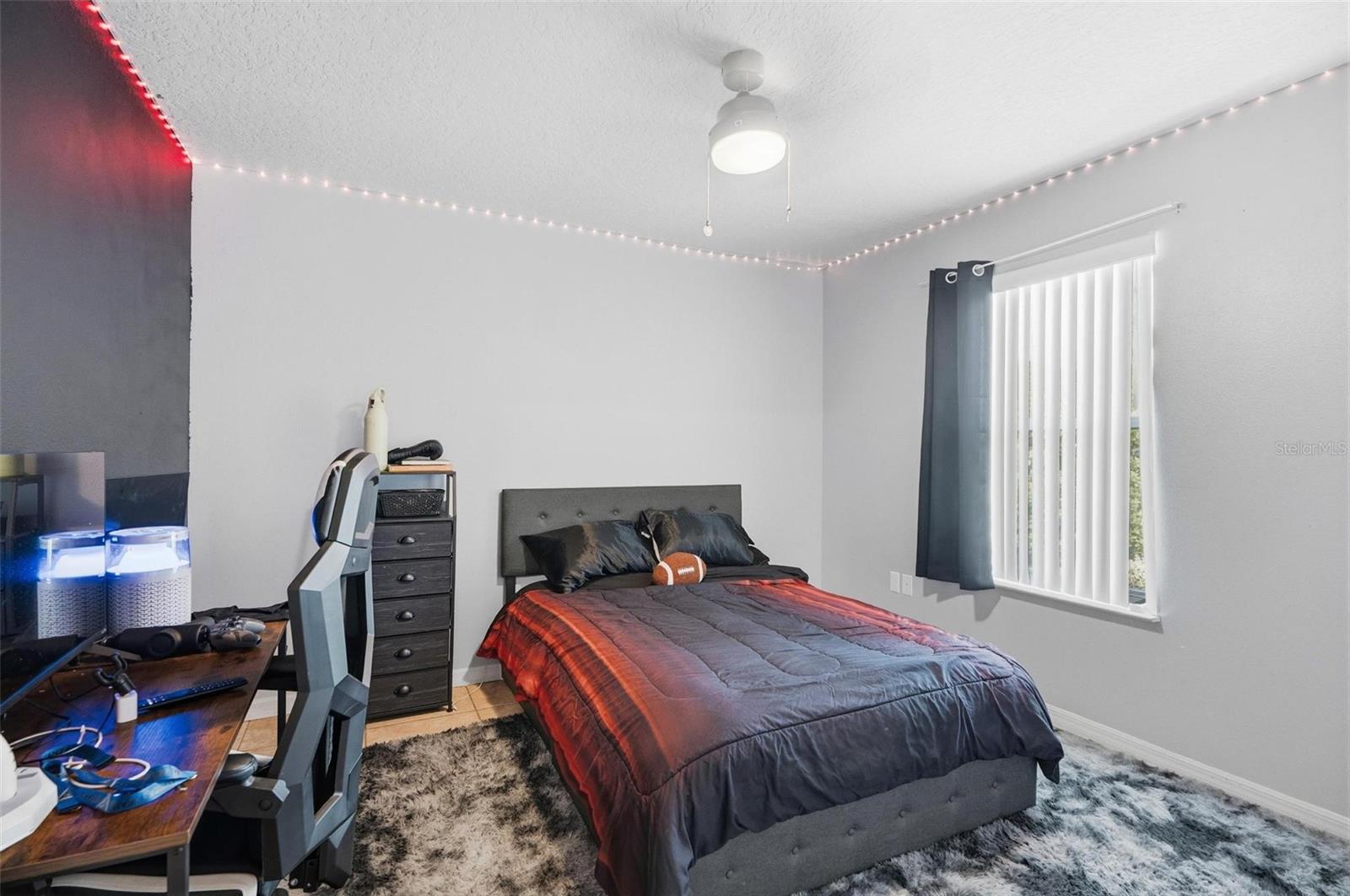 Listing photo id 24 for 27 Royal Oak Drive