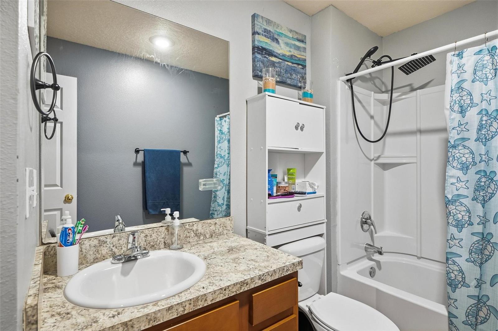 Listing photo id 26 for 27 Royal Oak Drive