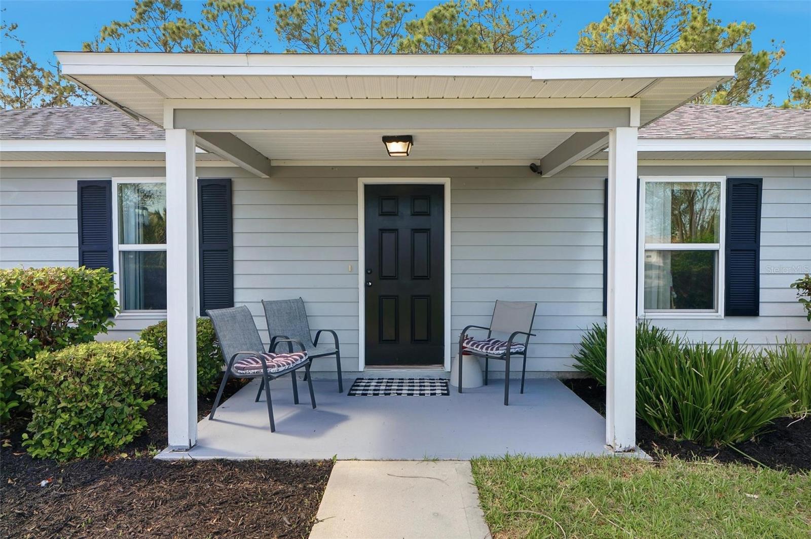 Listing photo id 1 for 27 Royal Oak Drive