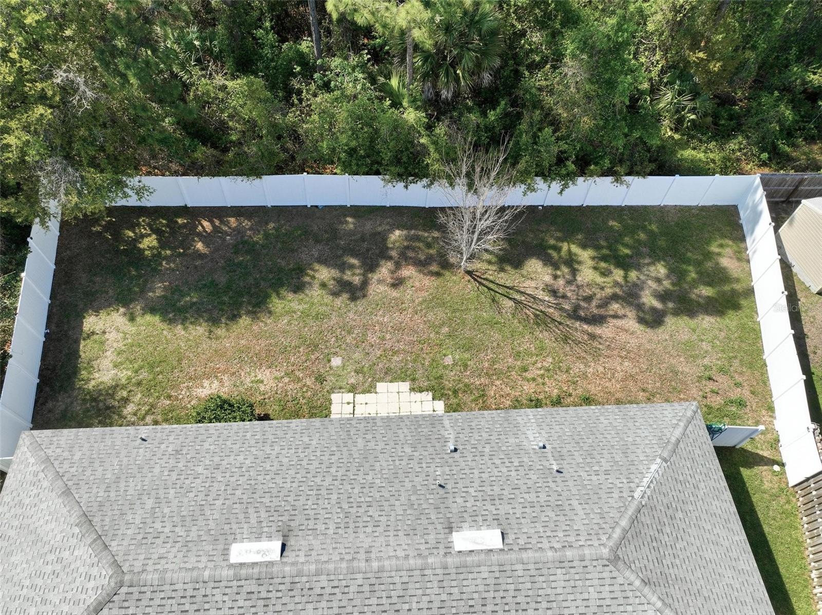 Listing photo id 31 for 27 Royal Oak Drive