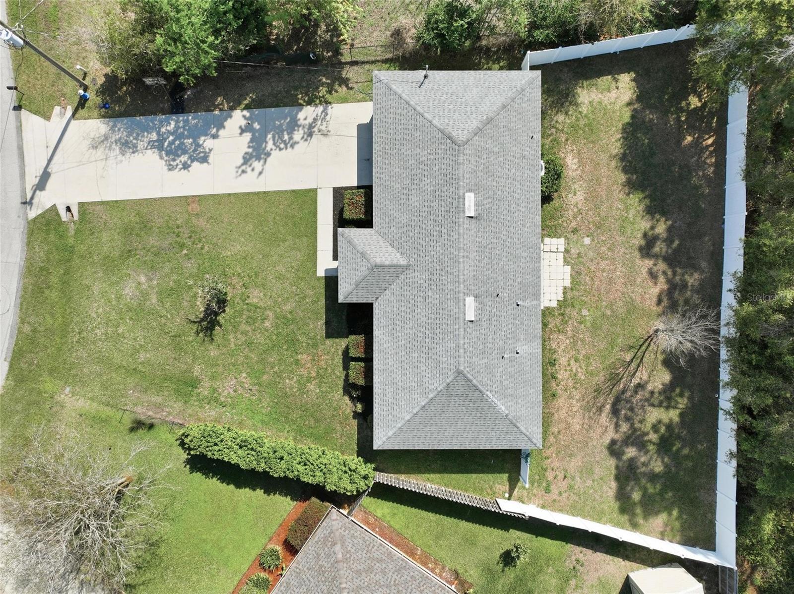 Listing photo id 35 for 27 Royal Oak Drive