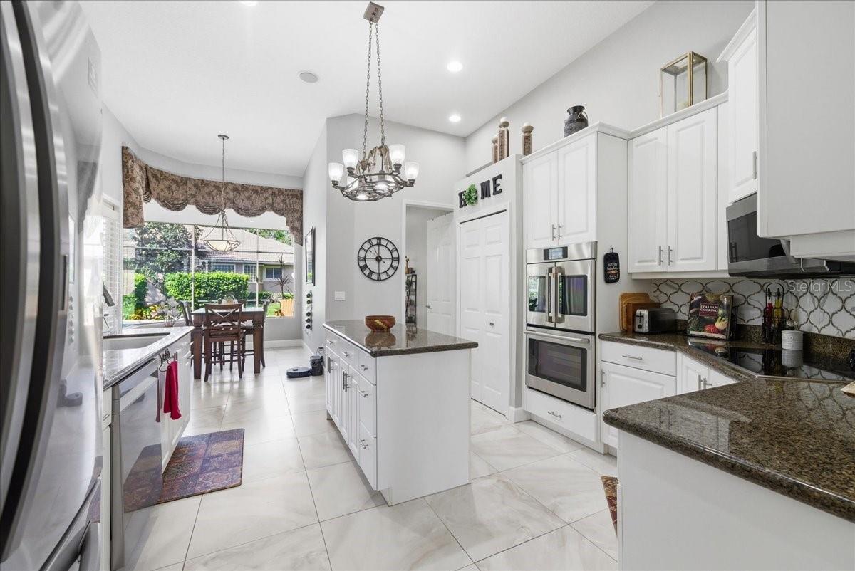 Image 20 of 61 For 800 Arbor Glen Court