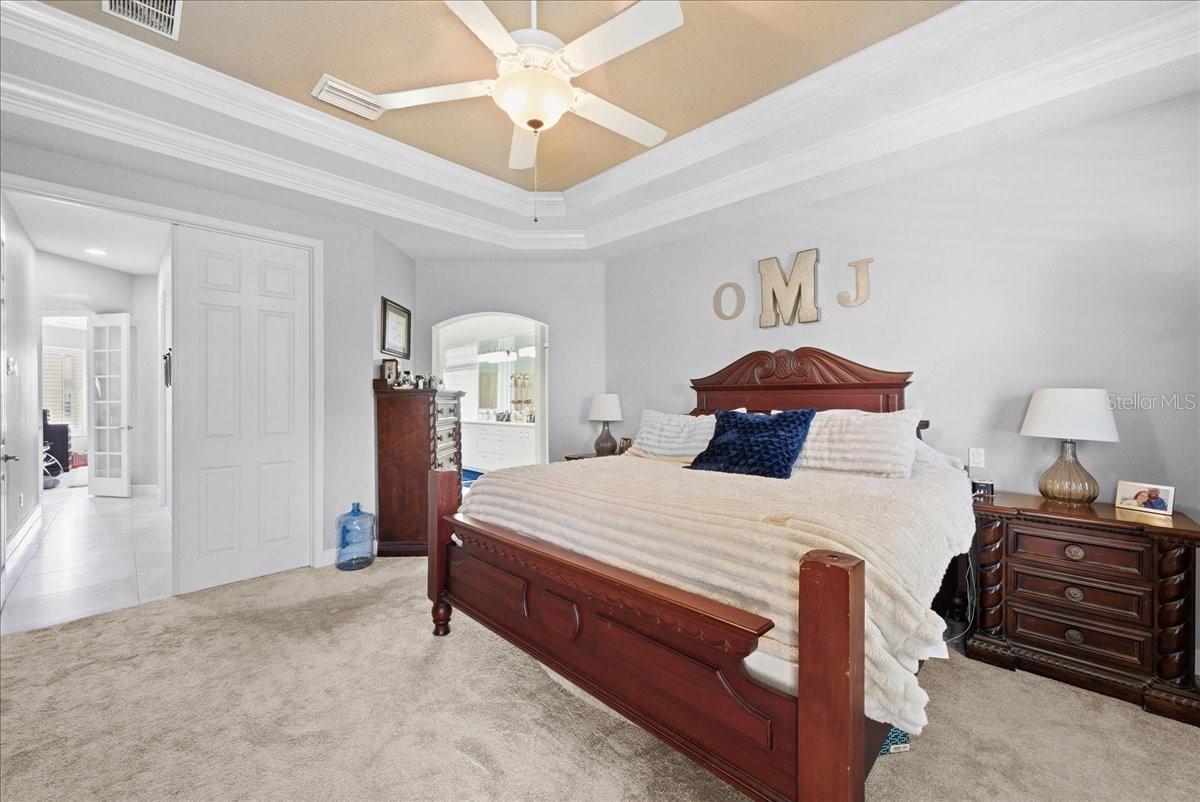 Image 23 of 61 For 800 Arbor Glen Court